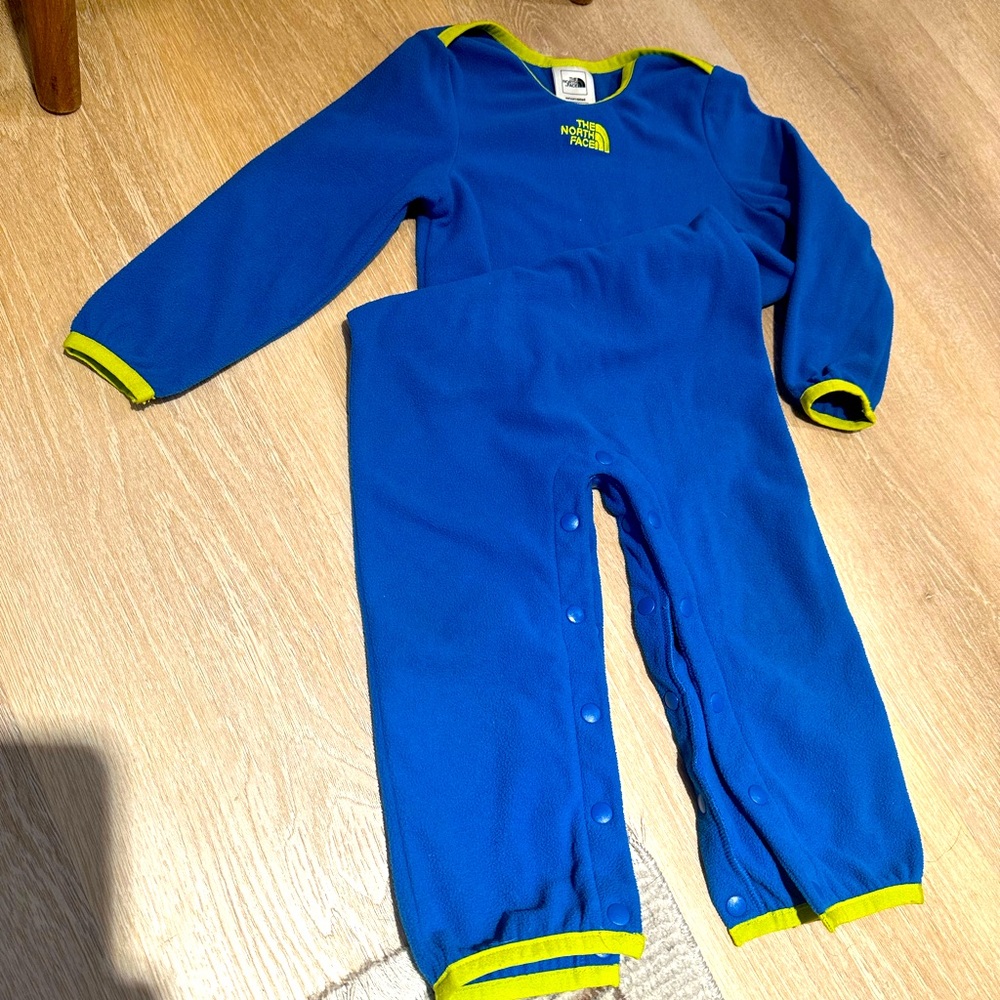{The North Face} 18-24 mo Fleece Onesie